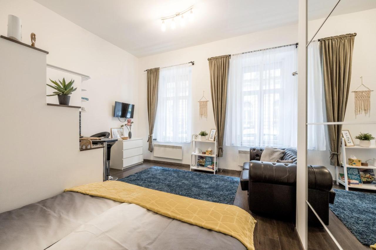 Stylish Downtown Studio 布达佩斯 外观 照片